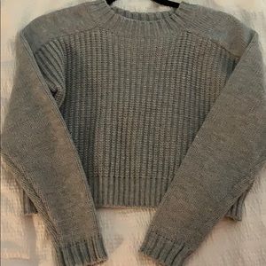 CUTE GREY CROP SWEATER